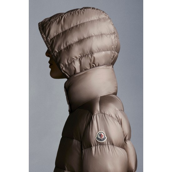 2022 Moncler Abricotier Parka Long dunjacka Dam Down Puffer Coat Vinterjacka Oatmeal Beige