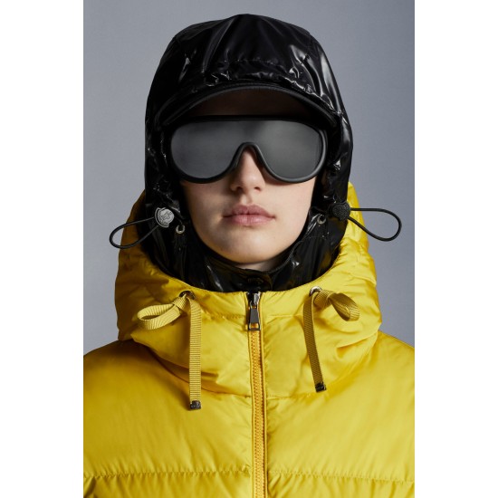 2022 Moncler Asaret Short Hooded dunjacka Dam Down Puffer Coat Vinterjacka Gul