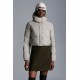 2022 Moncler Avoine Short dunjacka Dam Down Puffer Coat Vinterjacka Light Grå