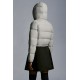 2022 Moncler Avoine Short dunjacka Dam Down Puffer Coat Vinterjacka Light Grå