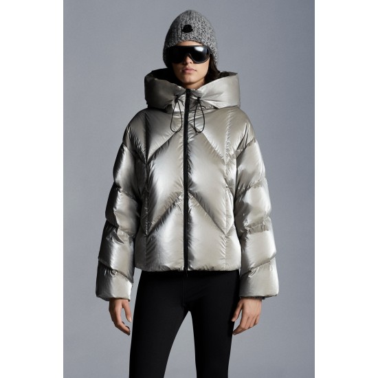 2022 Moncler Frele Short Hooded dunjacka Dam Down Puffer Coat Vinterjacka Light Grå