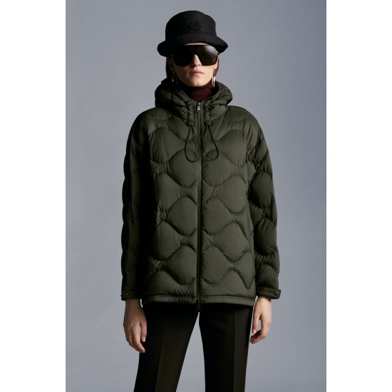 2022 Moncler Lepturus Parka Short dunjacka Dam Fur Hooded Collar Down Puffer Coat Vinterjacka Army Grön