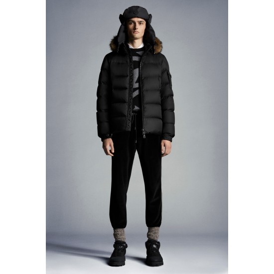 2022 Moncler Marque Kort Dunjacka Herr Fur Hooded Puffer Dunrock Vinterjacka Svart